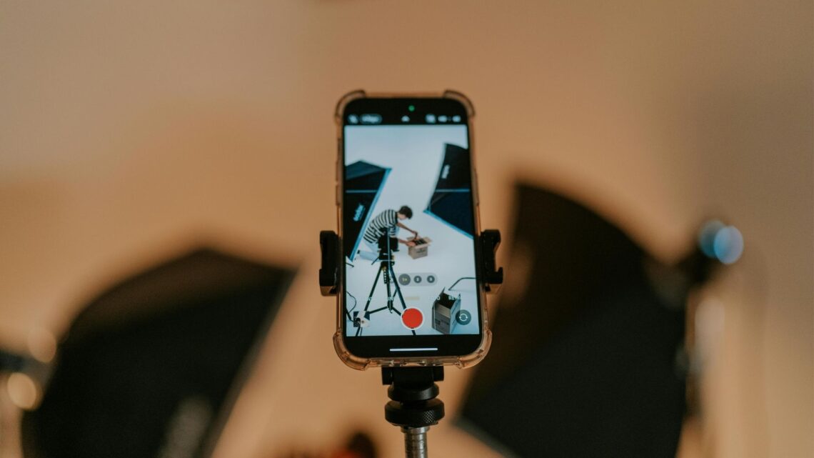 Videó készítés telefonnal Komáromi Barnabással
